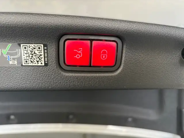Mercedes-Benz C 300 e AMG PREMIUM PLUS PANO SD HUD Ansicht 23