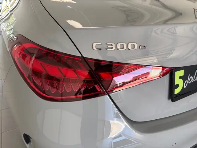 Mercedes-Benz C 300 e AMG PREMIUM PLUS PANO SD HUD Ansicht 28