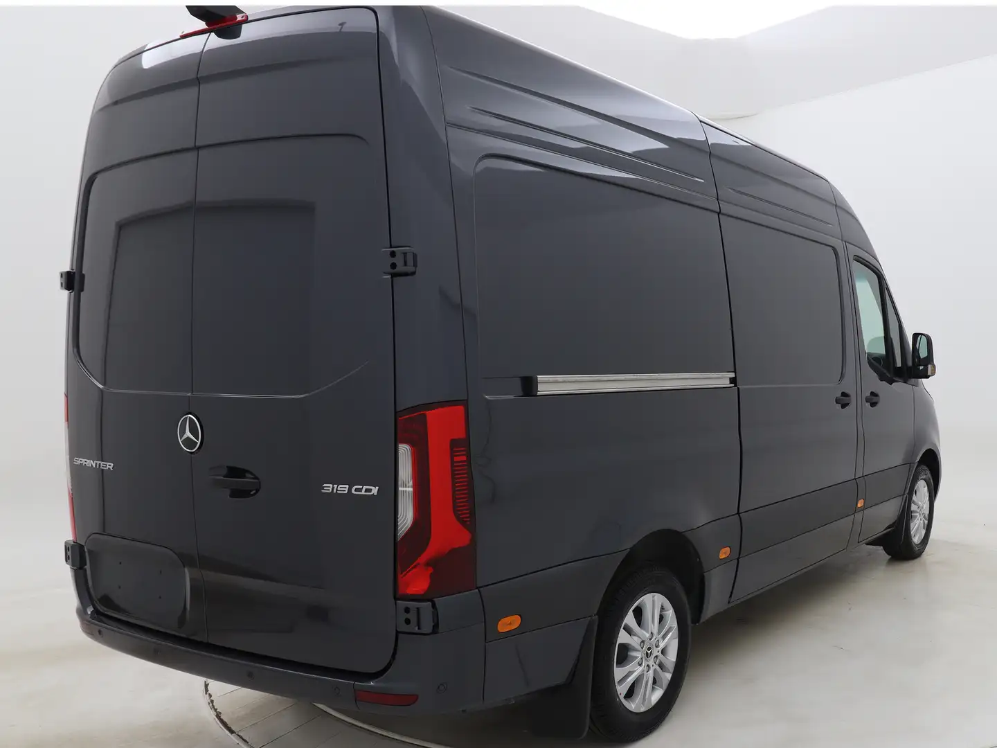 Mercedes-Benz Sprinter 319CDI 190PK Automaat L2H2 RWD Select | BPM Vrij | Grau - 2