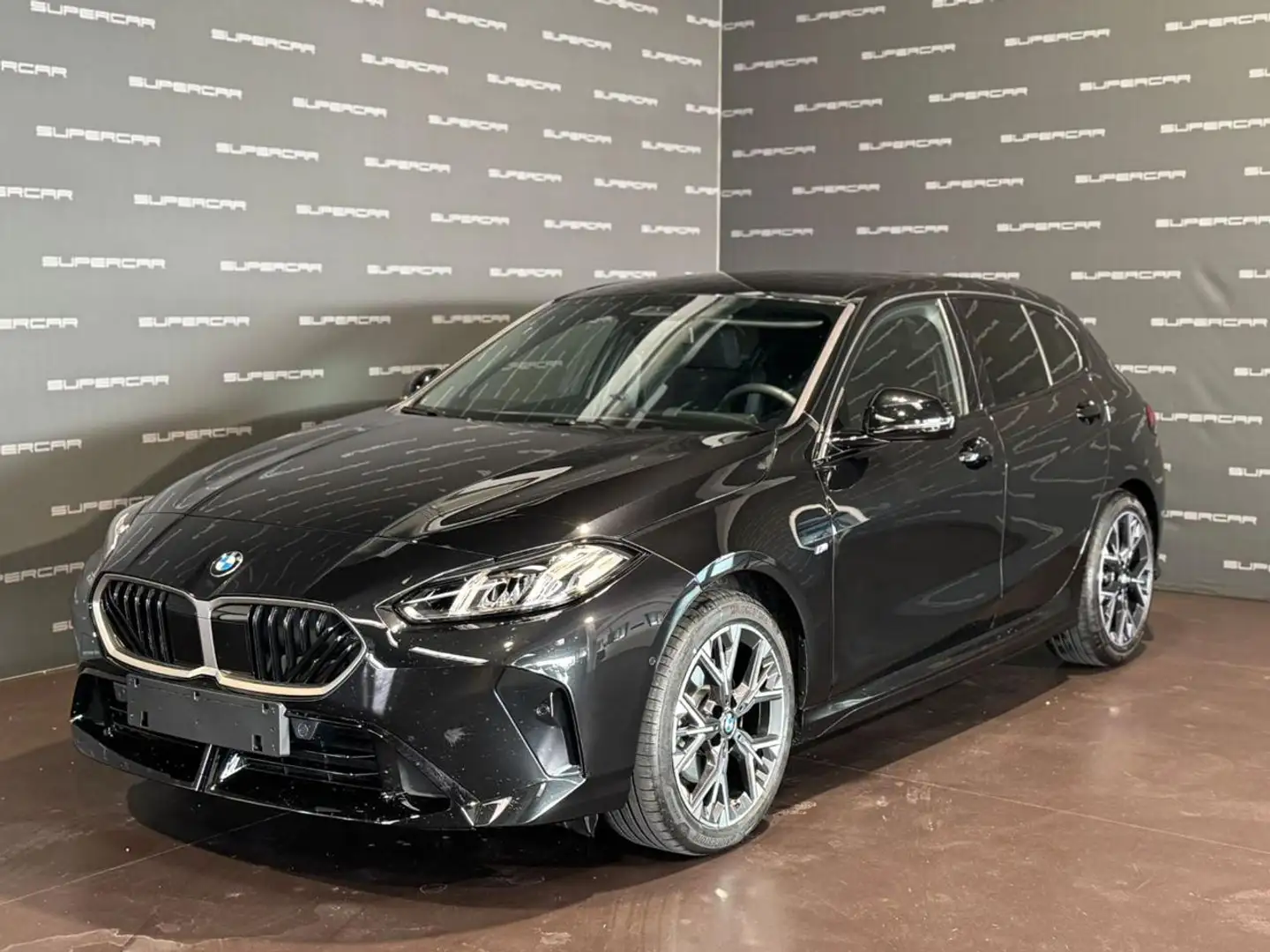 BMW 118 d MSport Noir - 1