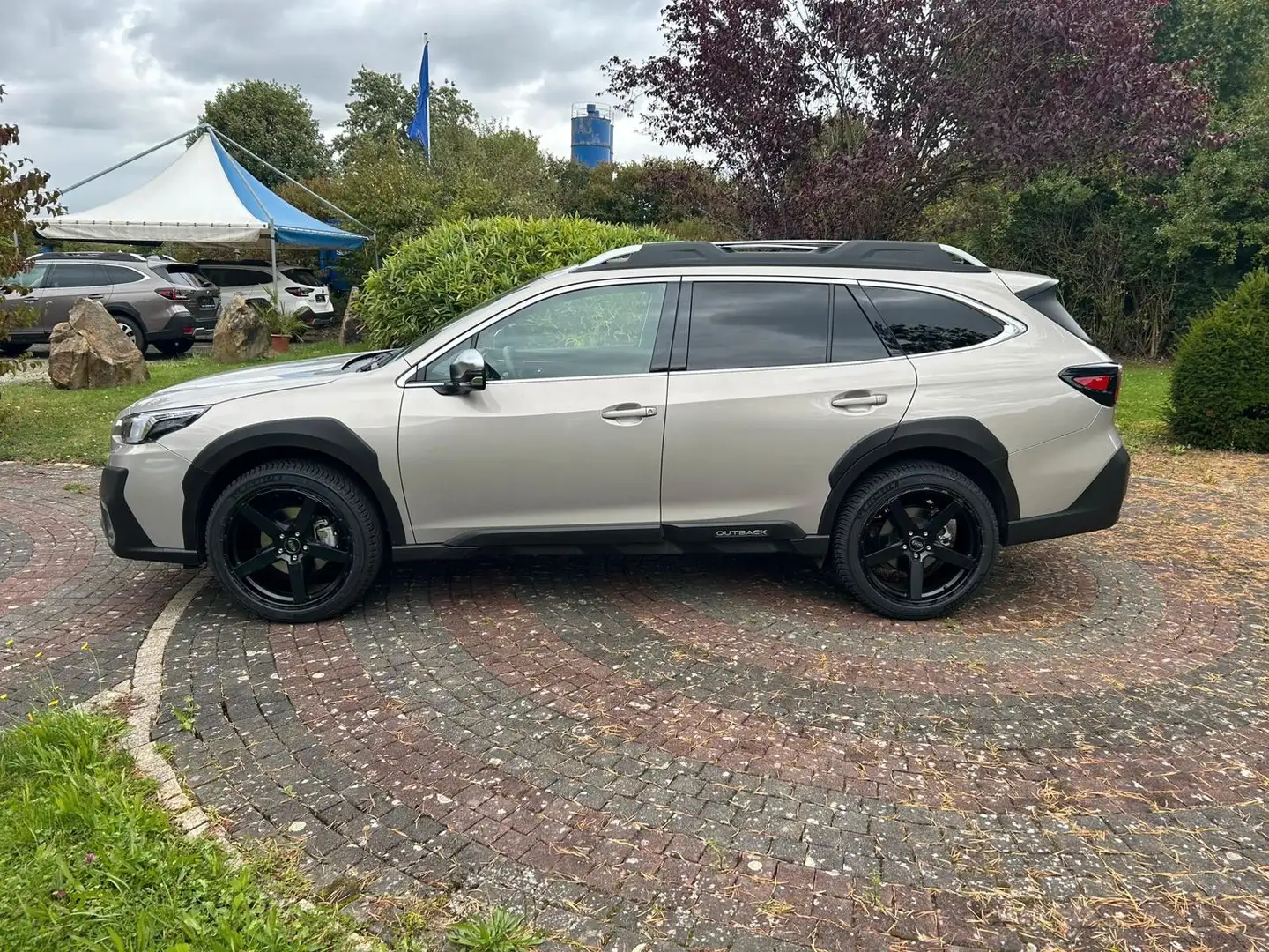 Subaru OUTBACK 2,5L Platinum*abn.AHK *20Zoll Allwetter Gold - 2