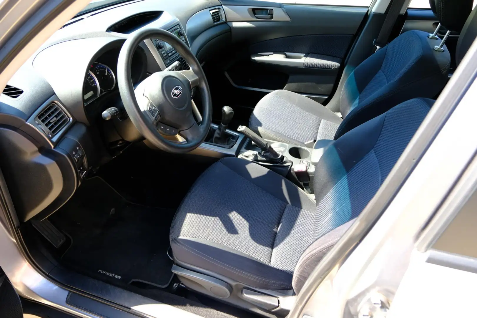 Subaru Forester 2.0 X Intro AWD Pano|Clima Grijs - 2