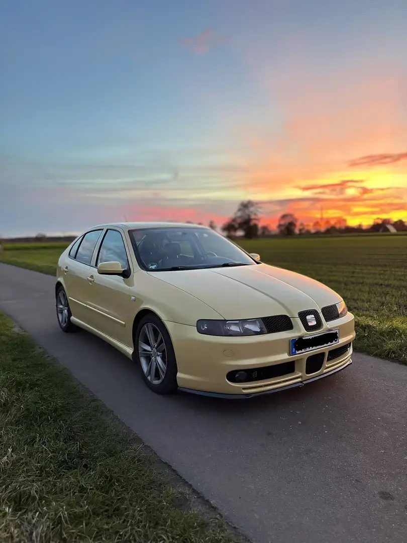 SEAT Leon 2.8 V6 Cupra Allrad Gelb - 1