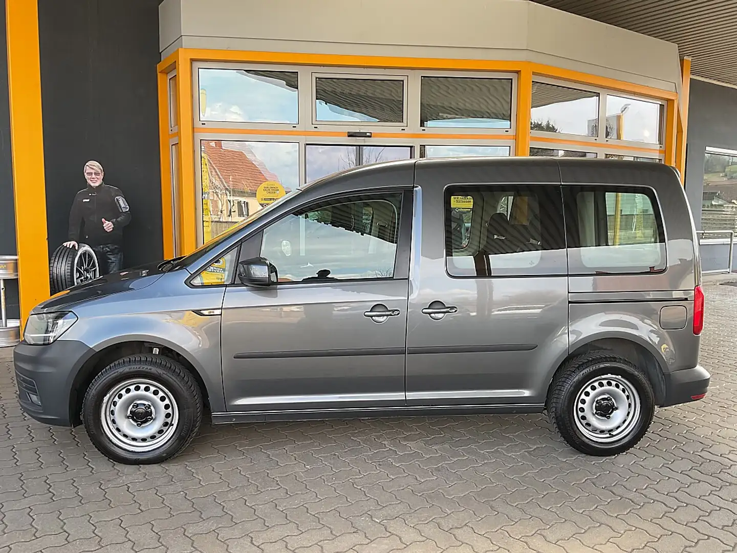 Volkswagen Caddy Kombi Trendline 2,0 TDI Grau - 2