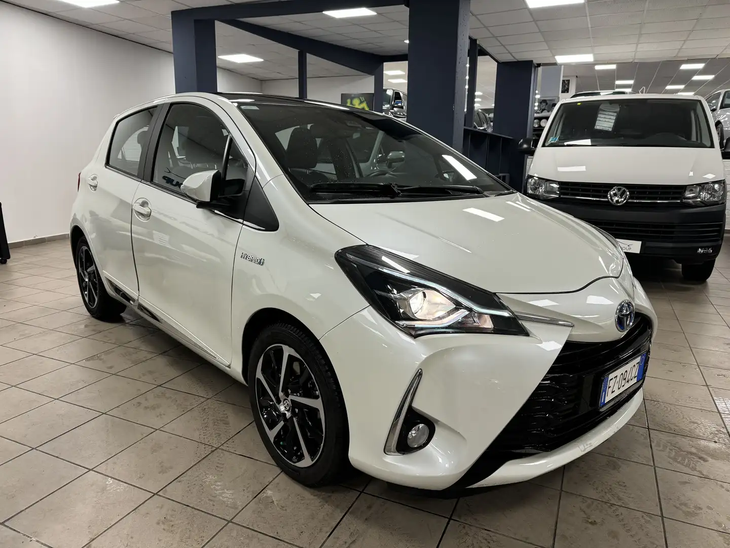 Toyota Yaris Yaris III 2017 5p 1.5h Style my18 Blanc - 1