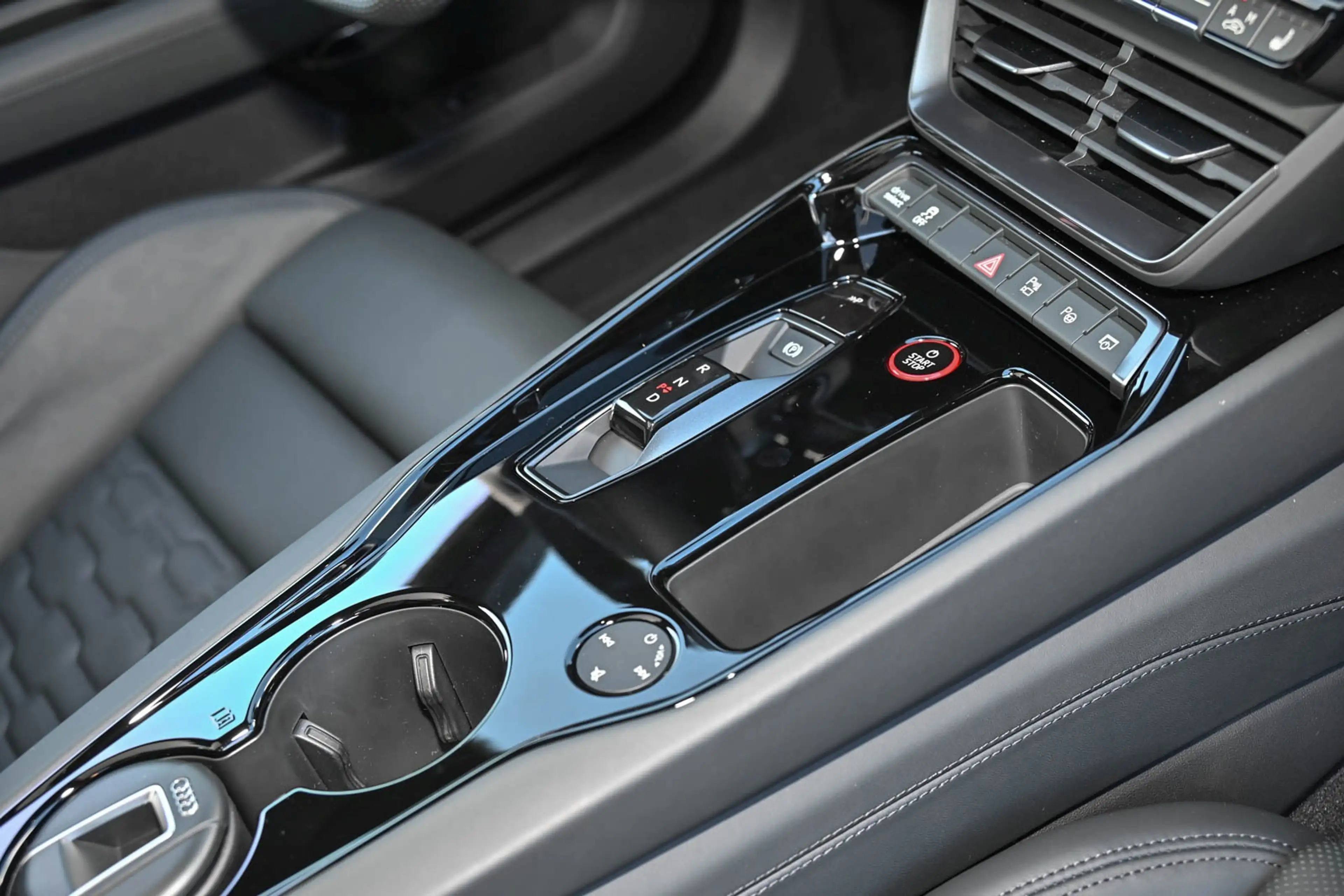 Audi e-tron GT RS quattro *BO*Matrix*Head-Up* — photo 9