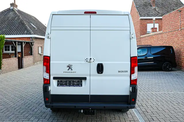 Peugeot Boxer view 6