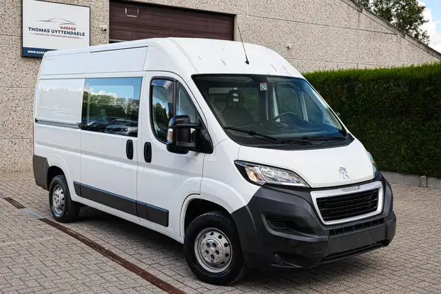 Peugeot Boxer view 3