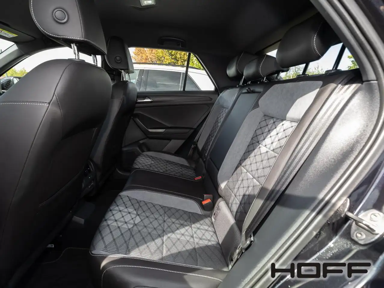 Volkswagen T-Roc 1.5 TSI DSG R-Line APP LED Sitzheizung Klima Einpa, миниатюра 11