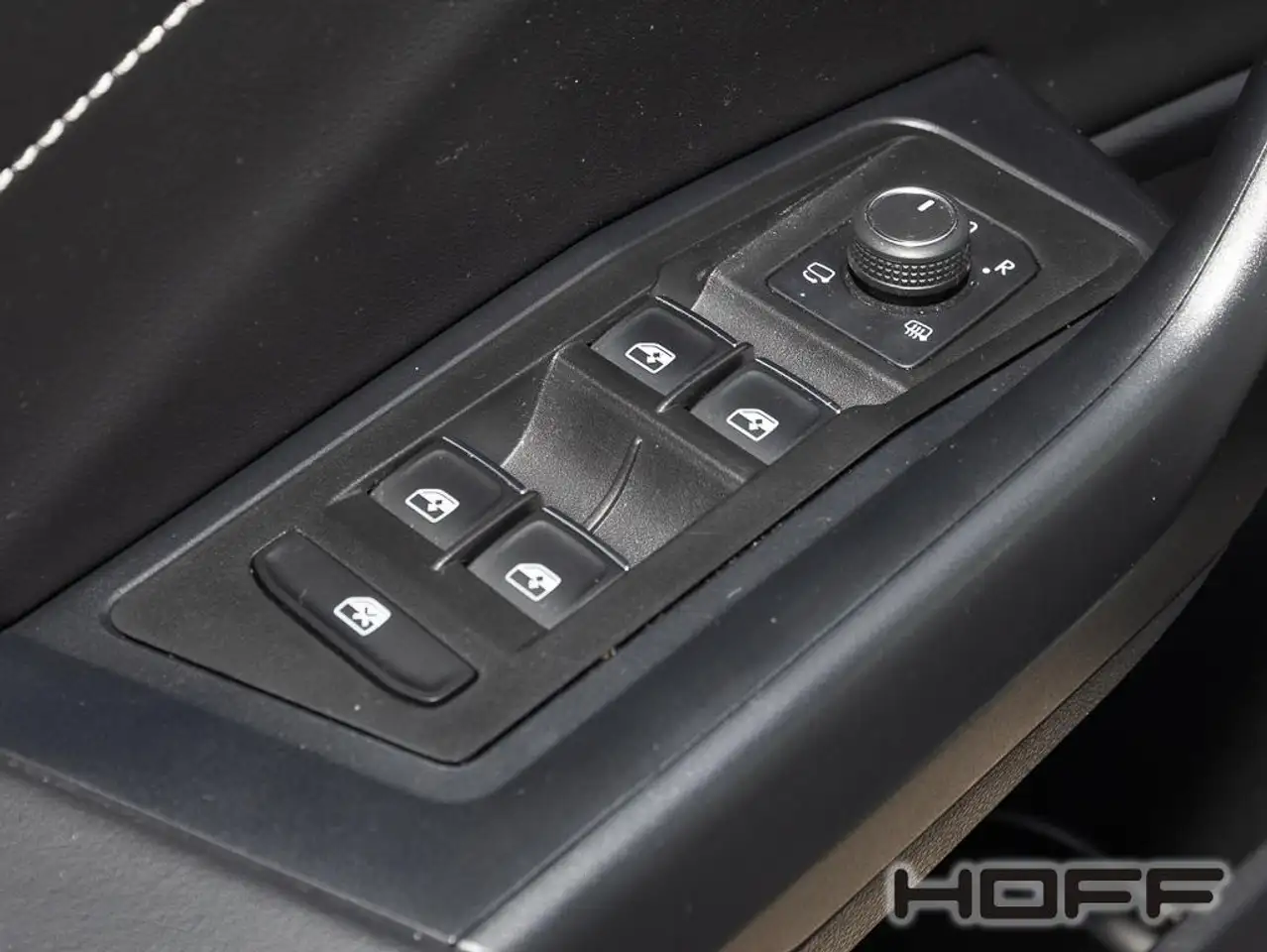 Volkswagen T-Roc 1.5 TSI DSG R-Line APP LED Sitzheizung Klima Einpa, миниатюра 5