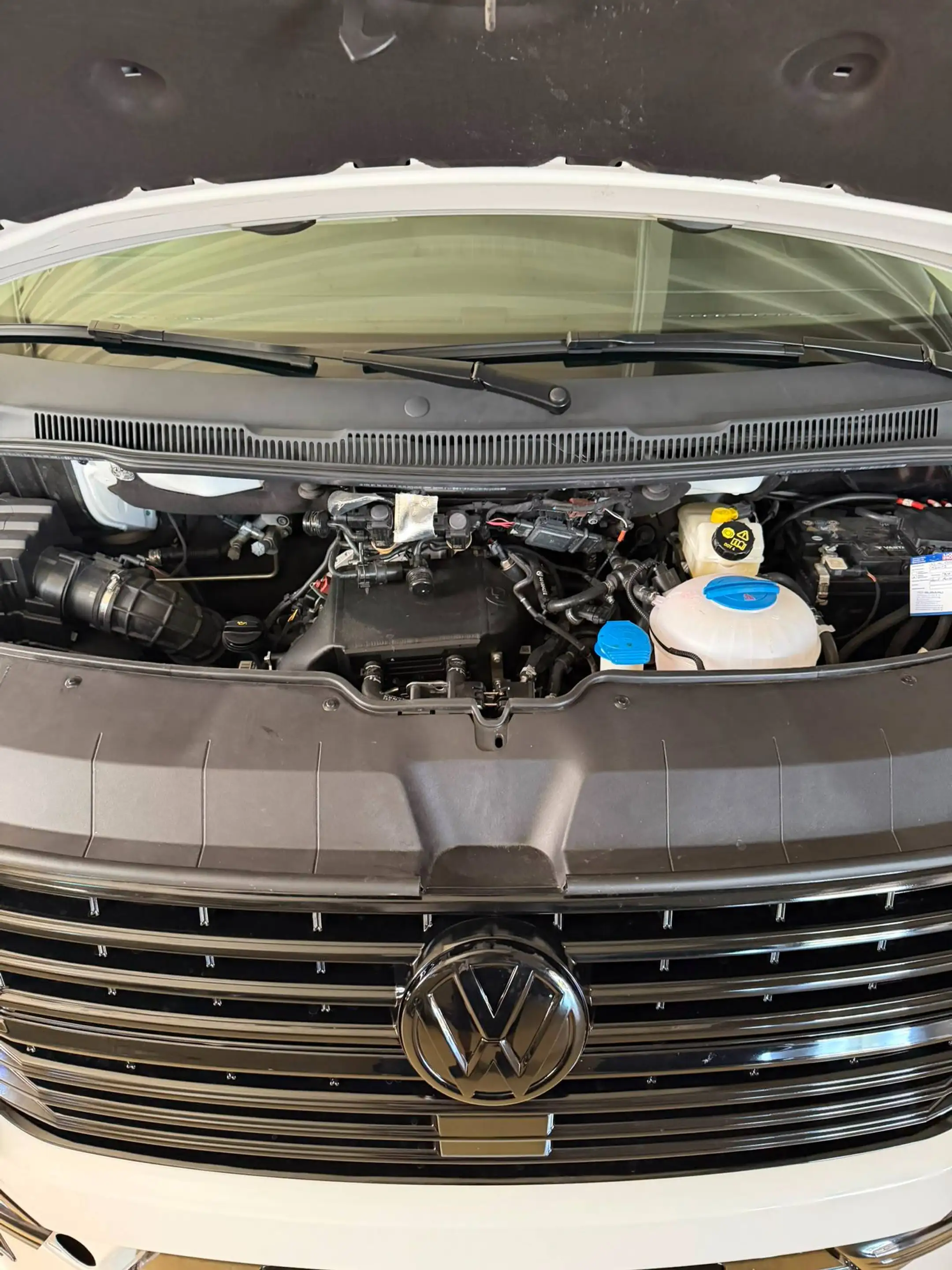 Volkswagen T6.1 Multivan Multivan Edition 4MOTION — photo 12
