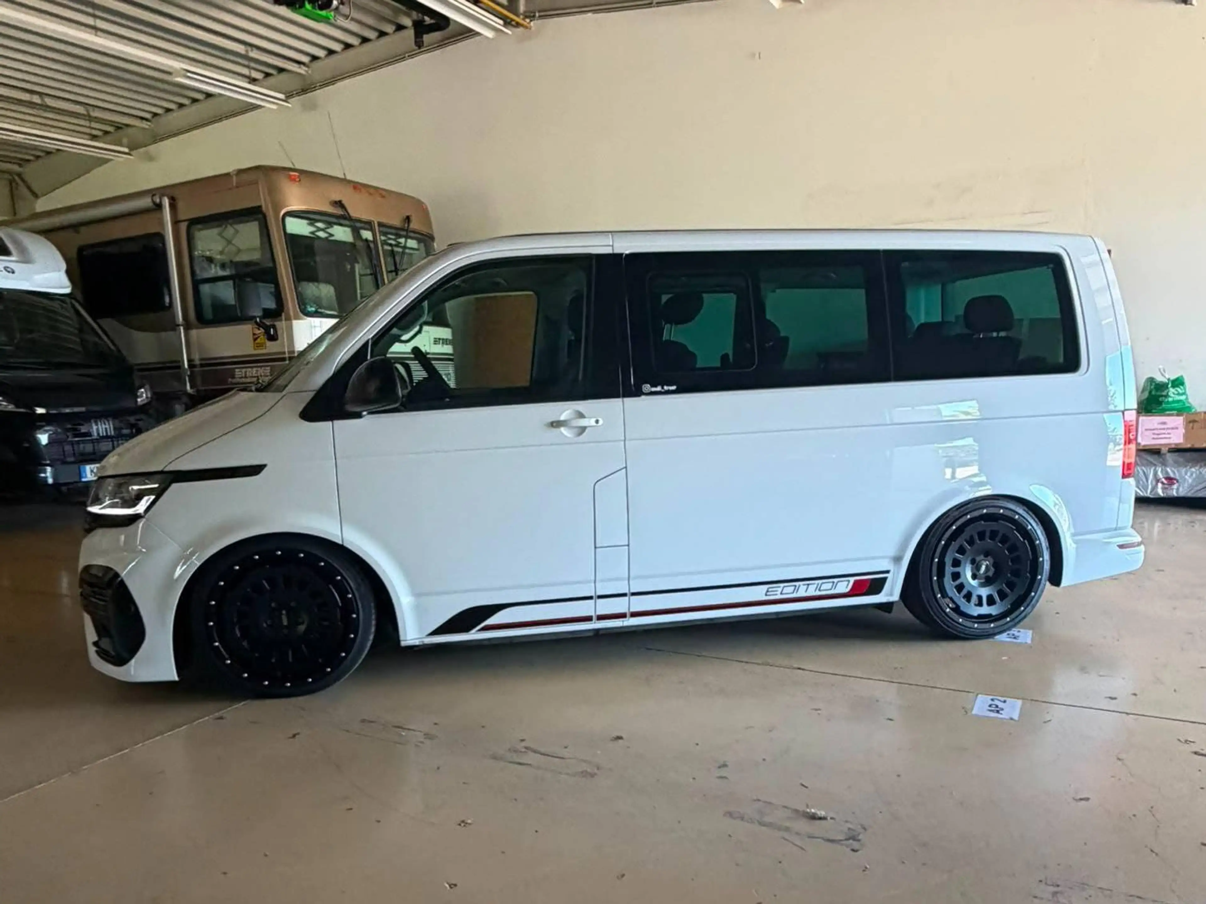 Volkswagen T6.1 Multivan Multivan Edition 4MOTION