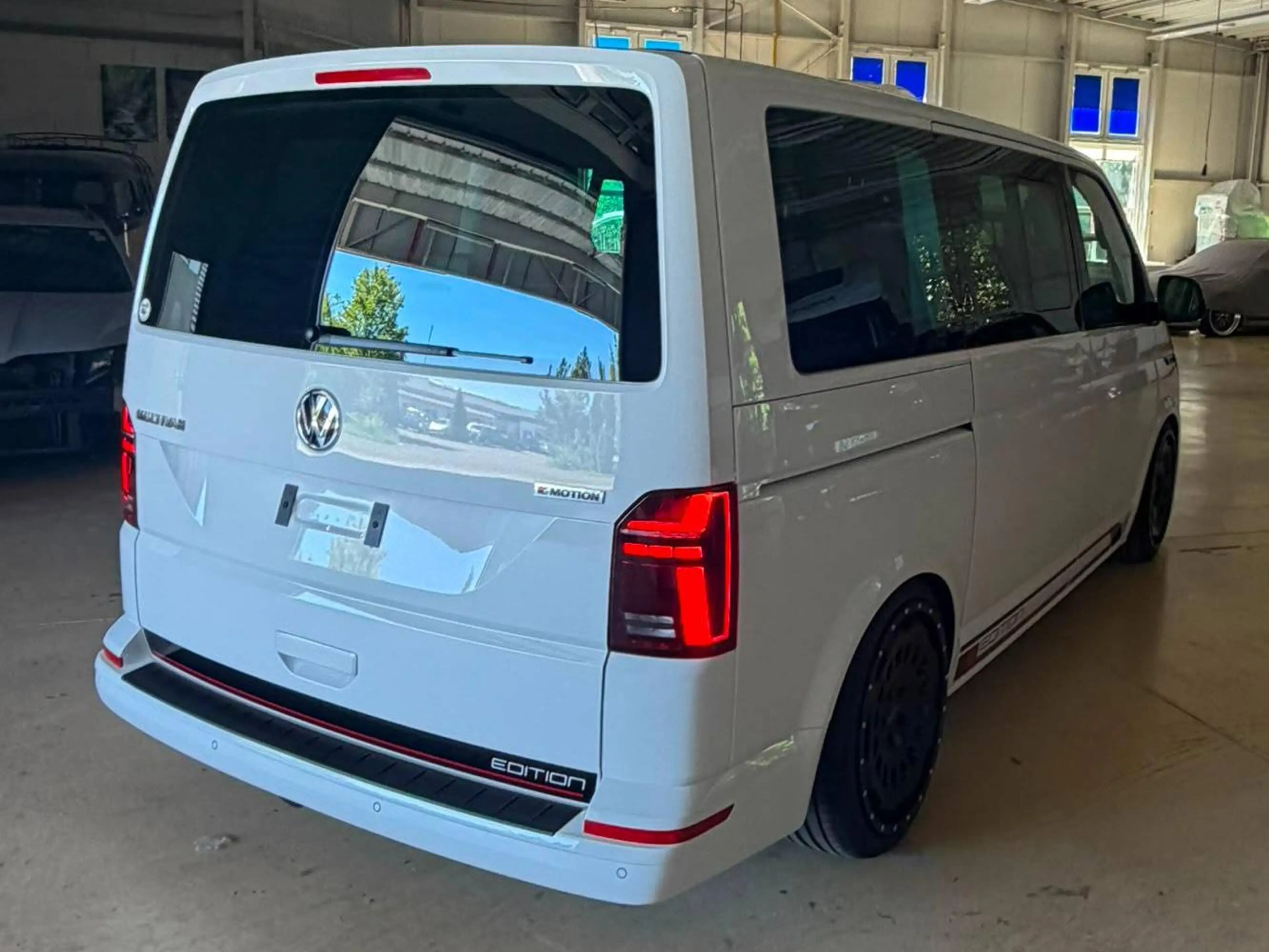 Volkswagen T6.1 Multivan Multivan Edition 4MOTION — photo 8