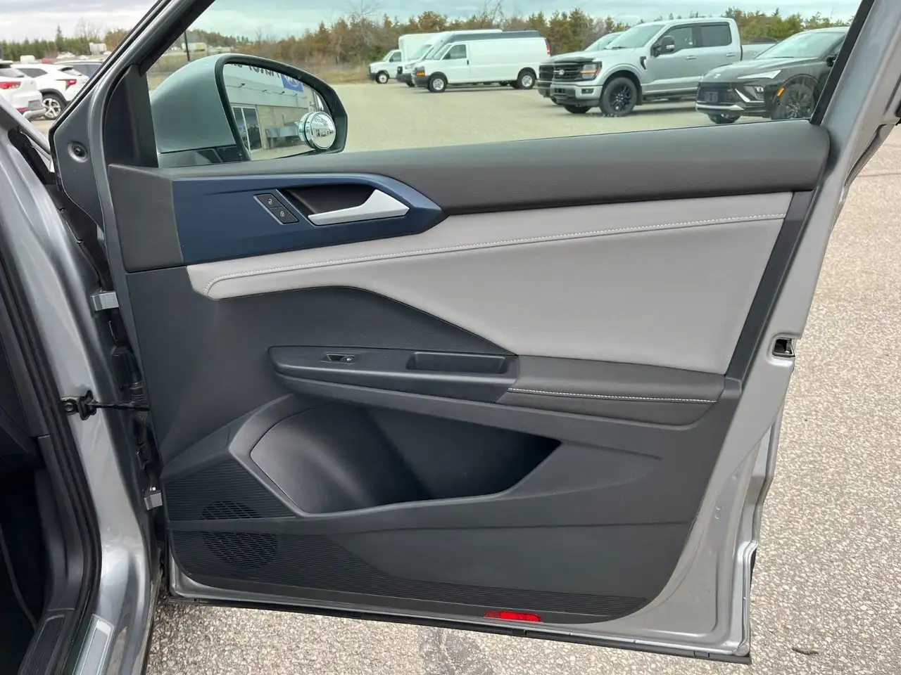 Volkswagen Taos снимка Volkswagen Taos