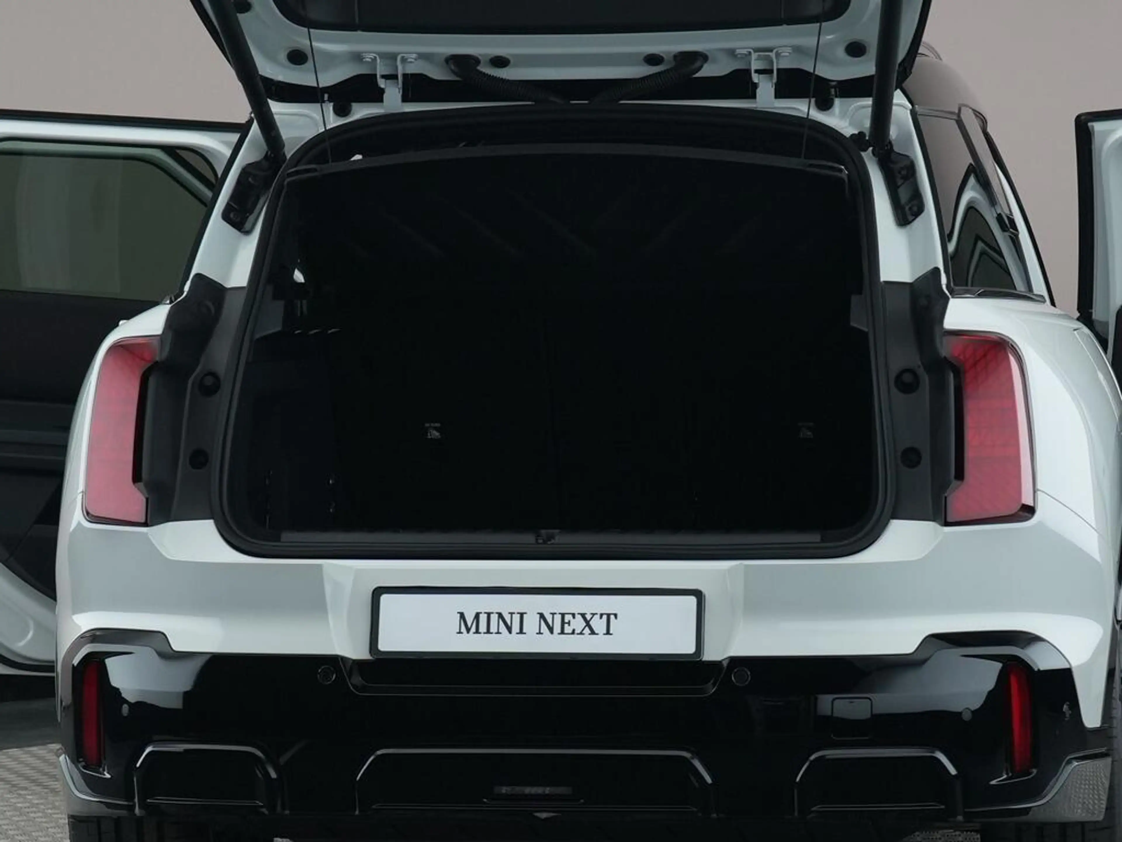 MINI John Cooper Works Countryman E L 66.5 kWh — photo 12