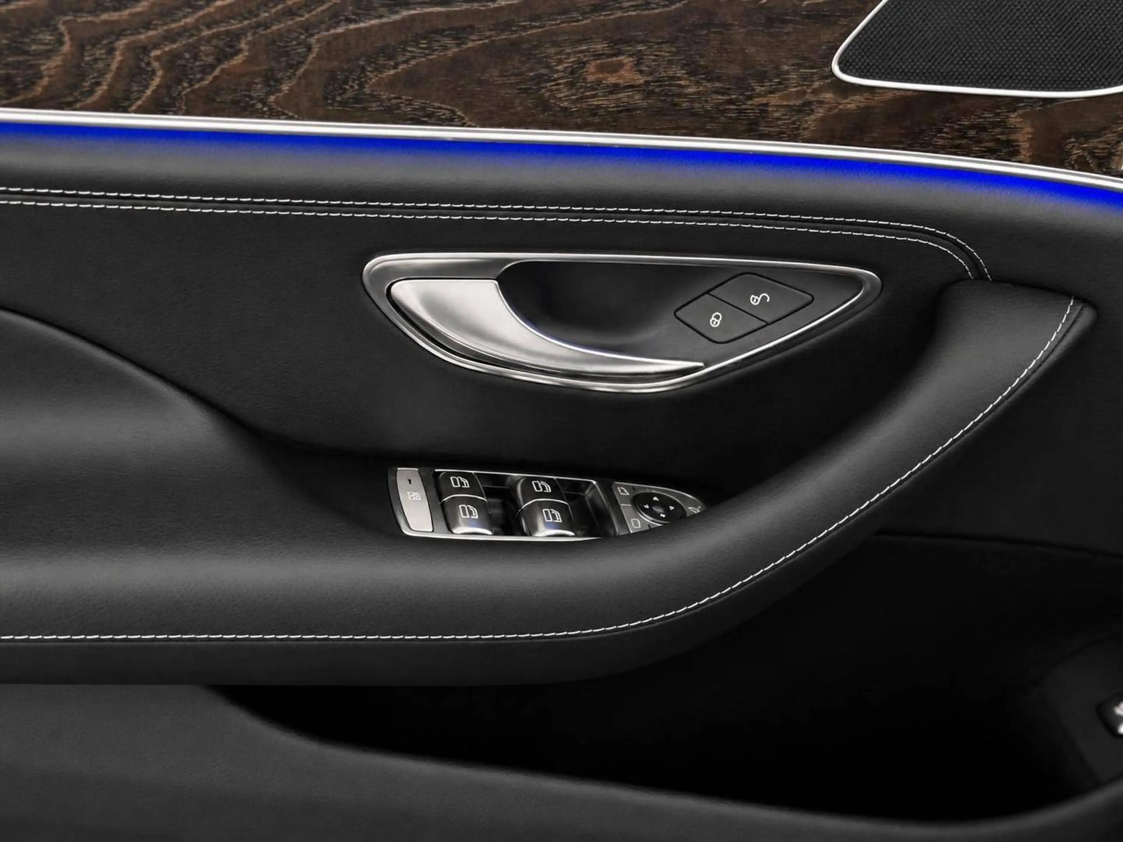 Mercedes-Benz CLS 220 *1. Hand + LED + Ambiente — photo 8