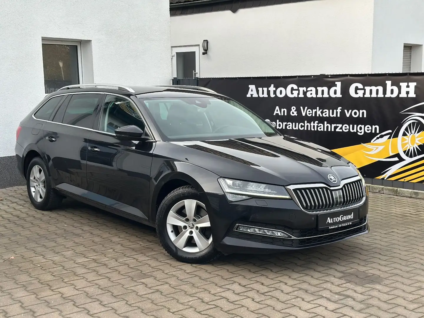 Skoda Superb Combi Style*NAVI*KeylessGo*AHK*Kamera* Negro - 1