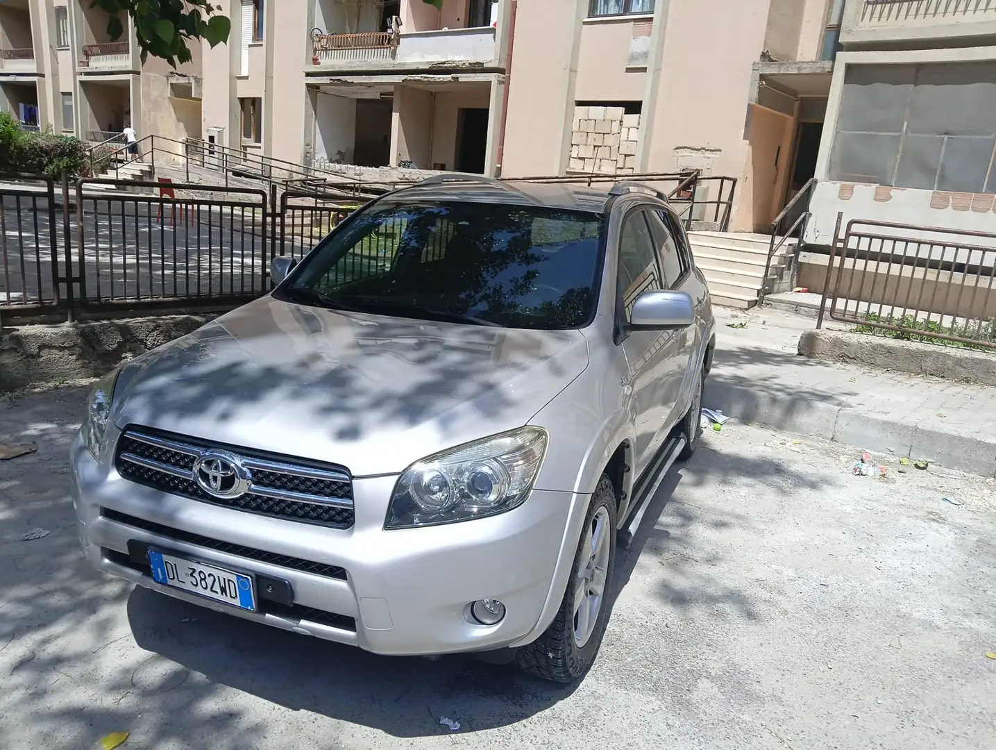 Toyota RAV 4 RAV4 2.2 d-4d Luxury 177cv - 2