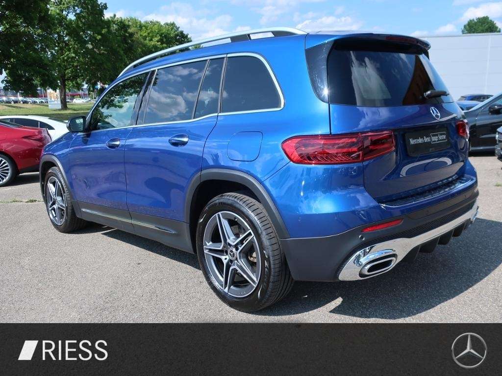 Mercedes-Benz GLB 220