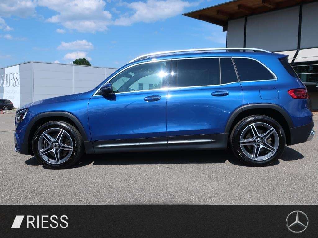 Mercedes-Benz GLB 220