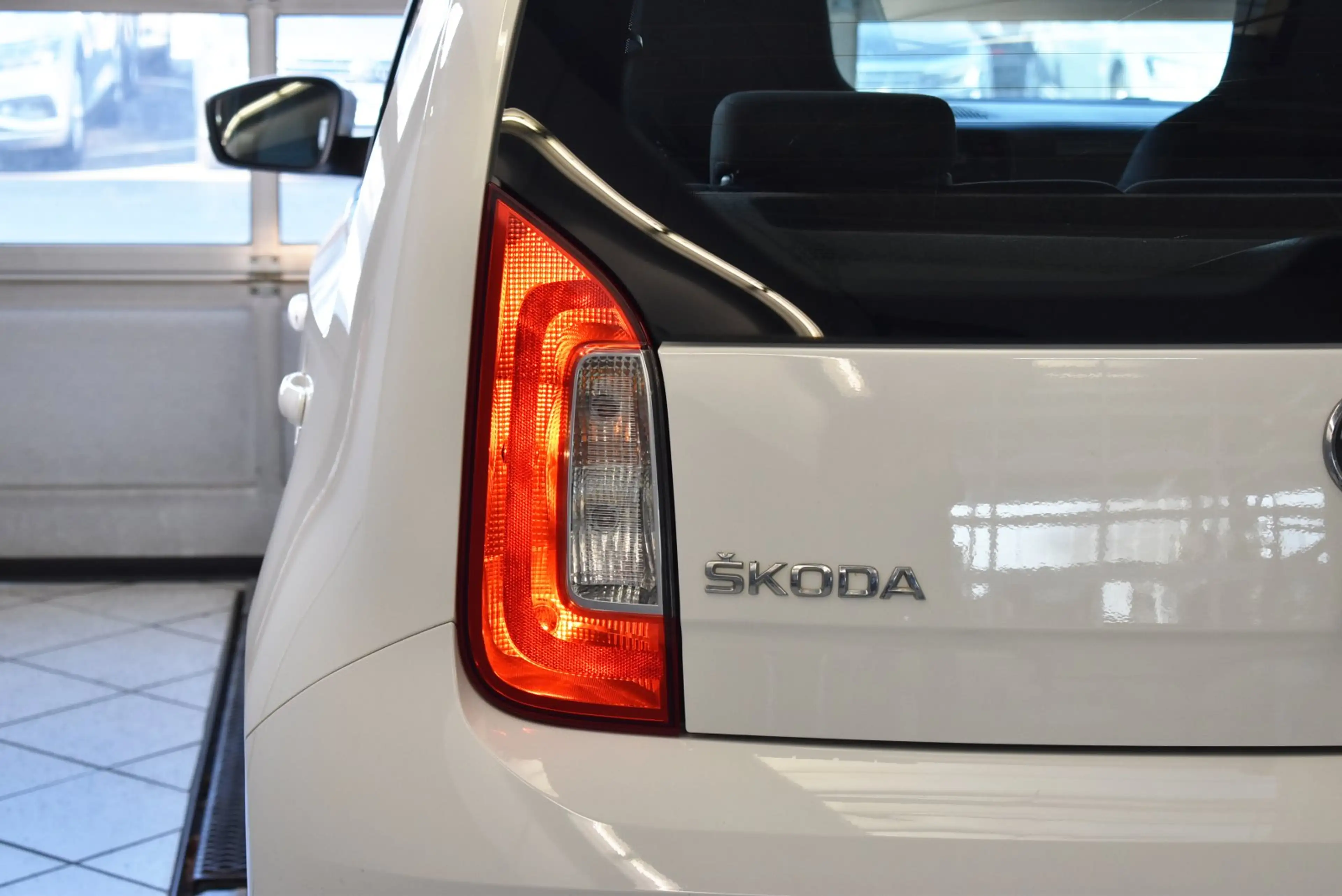 Skoda Citigo 1.0 Ambition SHZ*Klimaanlage*5-Türer — photo 9