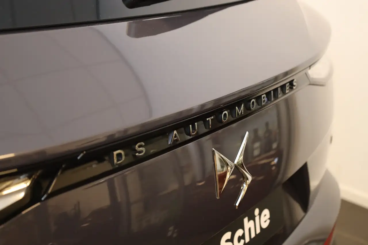 DS Automobiles DS 7 2025 — фото 22
