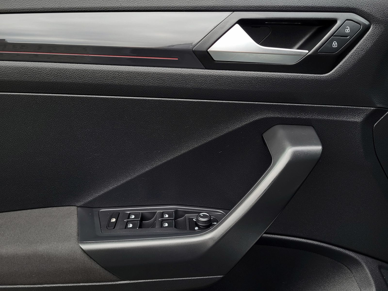 Volkswagen T-Roc 2.0 TDI Sport 4Motion AHK|ACC|LED|SHZ|18" — photo 11
