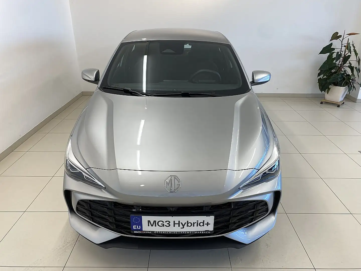 MG MG3 VOLL-HYBRID  **17.600,-  Standard-Ausstattung Срібний - 2