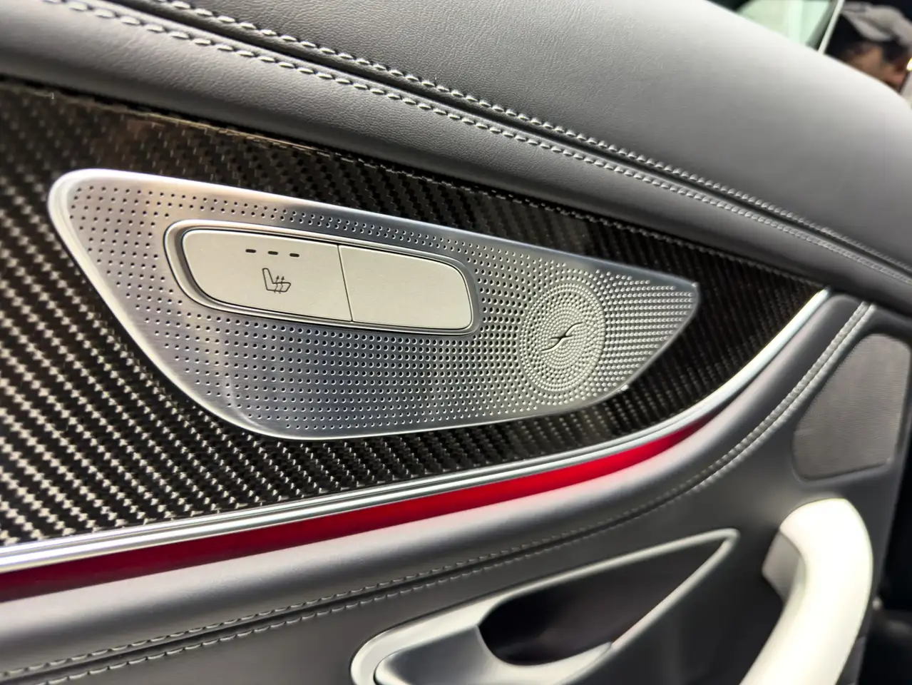 Mercedes-Benz AMG GT снимка Mercedes-Benz AMG GT