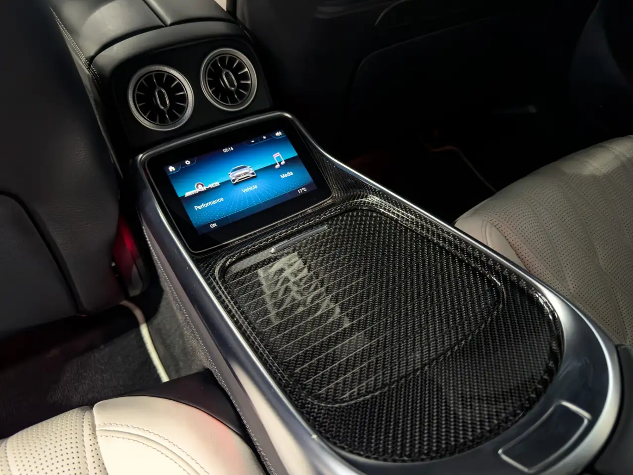 Mercedes-Benz AMG GT снимка Mercedes-Benz AMG GT