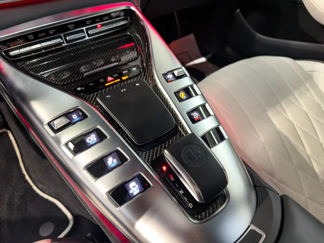 Mercedes-Benz AMG GT снимка Mercedes-Benz AMG GT