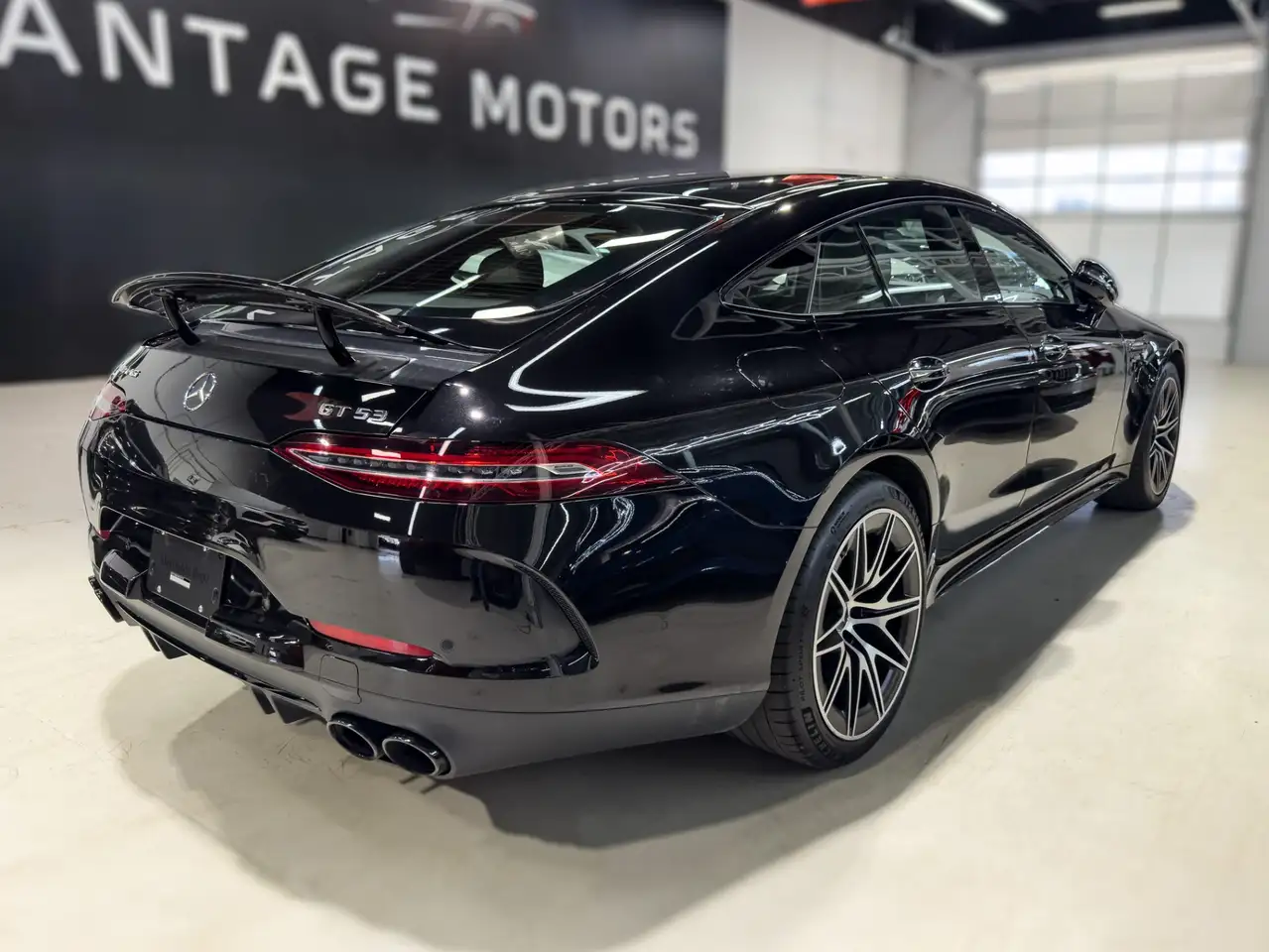 Mercedes-Benz AMG GT снимка Mercedes-Benz AMG GT