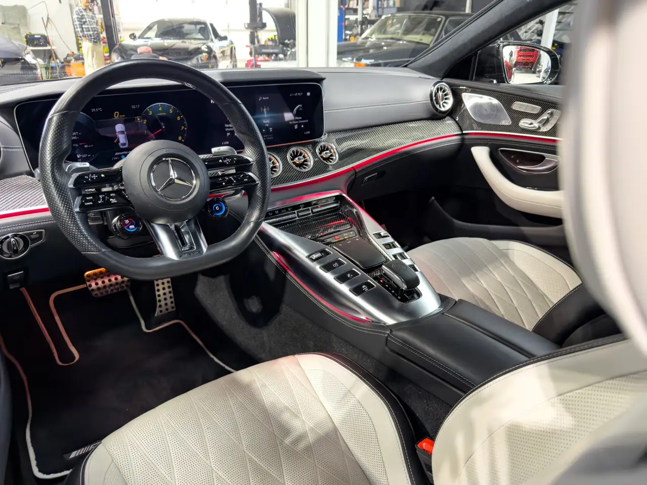 Mercedes-Benz AMG GT снимка Mercedes-Benz AMG GT