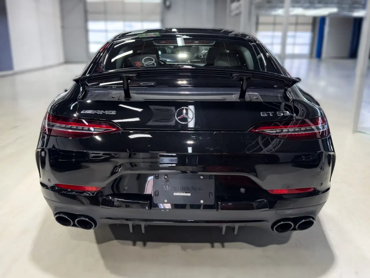 Mercedes-Benz AMG GT снимка Mercedes-Benz AMG GT