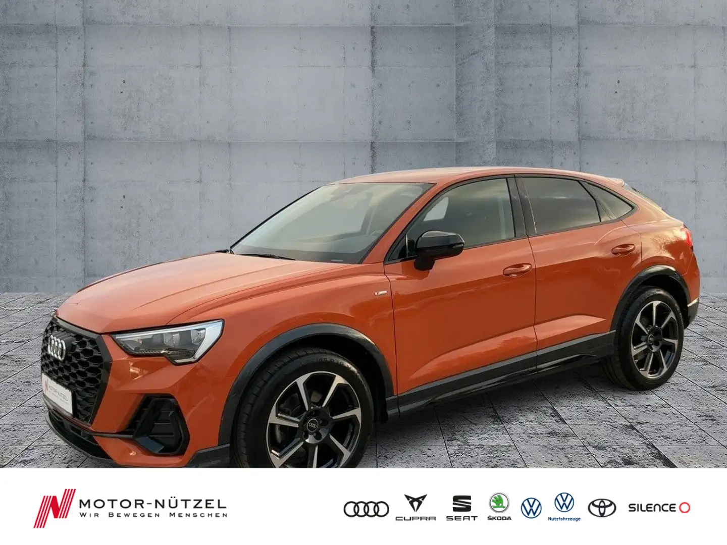 Audi Q3 35 TFSI S-TR S-LINE 5JG+LED+NAV+AHK Orange - 1