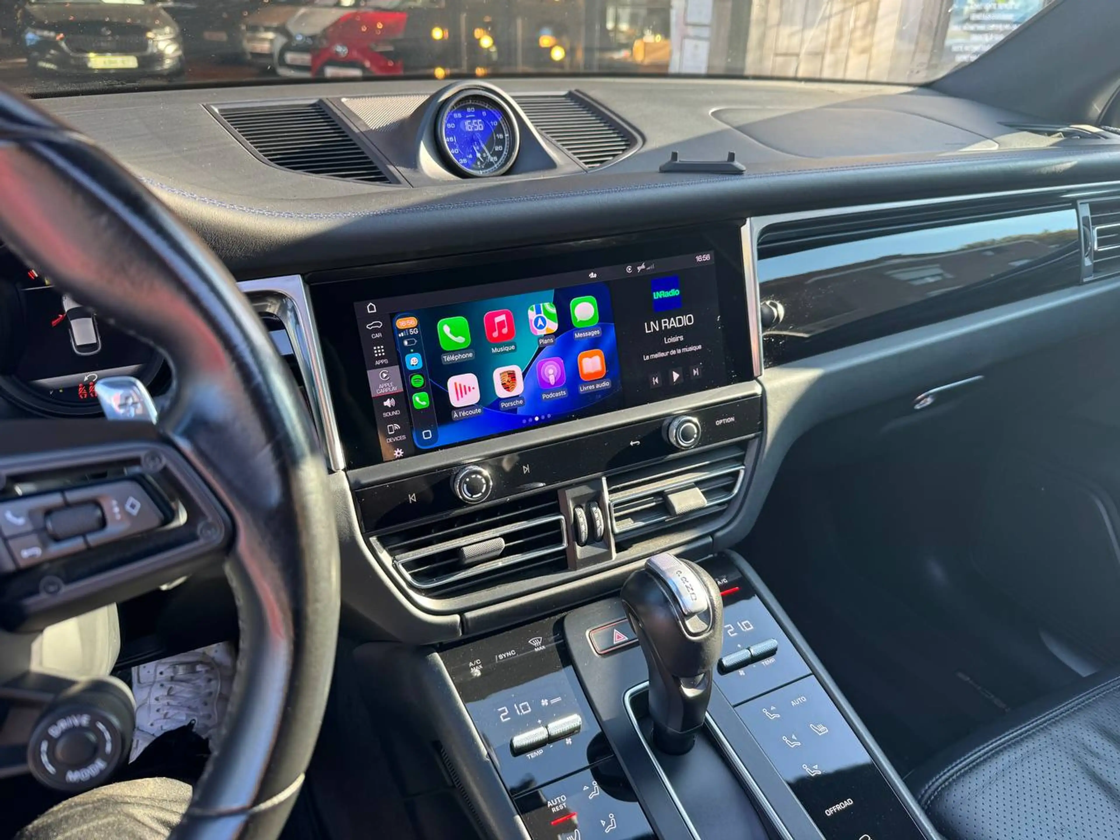 Porsche Macan Macan S 2.9 V6 BiTurbo *1ER PROP + CARNET + CAM 360** Dépôt-Vente — photo 14