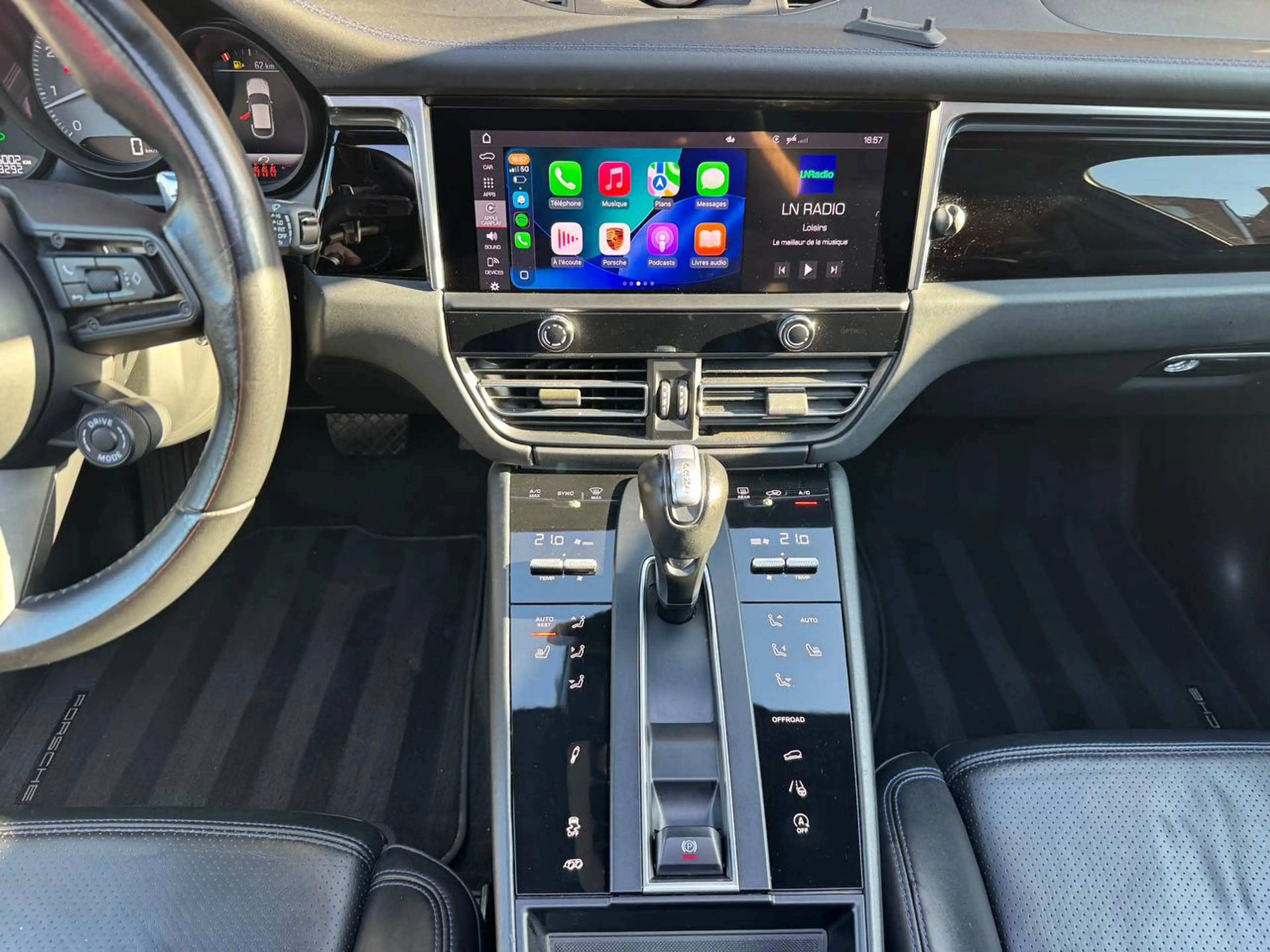 Porsche Macan Macan S 2.9 V6 BiTurbo *1ER PROP + CARNET + CAM 360** Dépôt-Vente — photo 13
