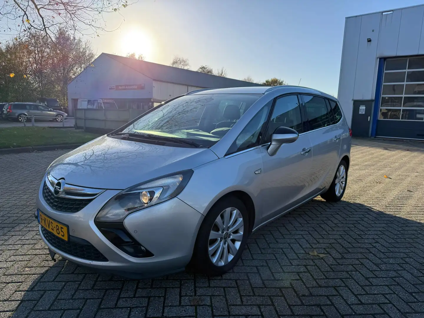 Opel Zafira Tourer 1.4 Cosmo 7p. Grijs - 1