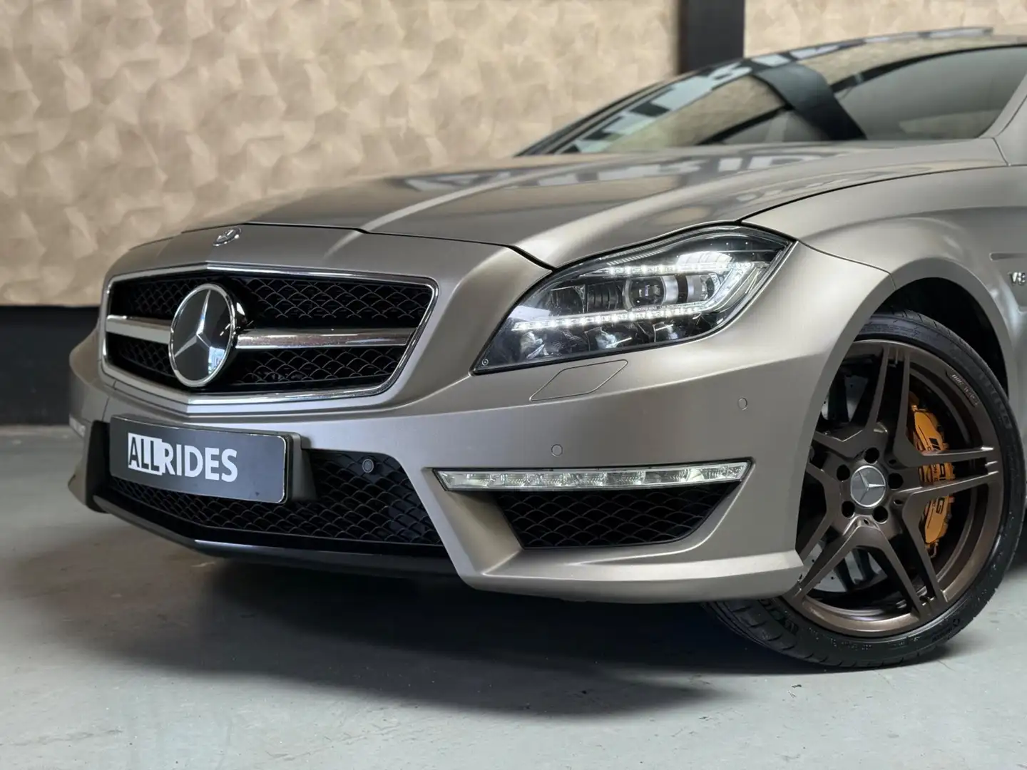 Mercedes-Benz CLS 63 AMG S 4-Matic 585pk | Keramisch | Alcantara | Keyless Серый - 2