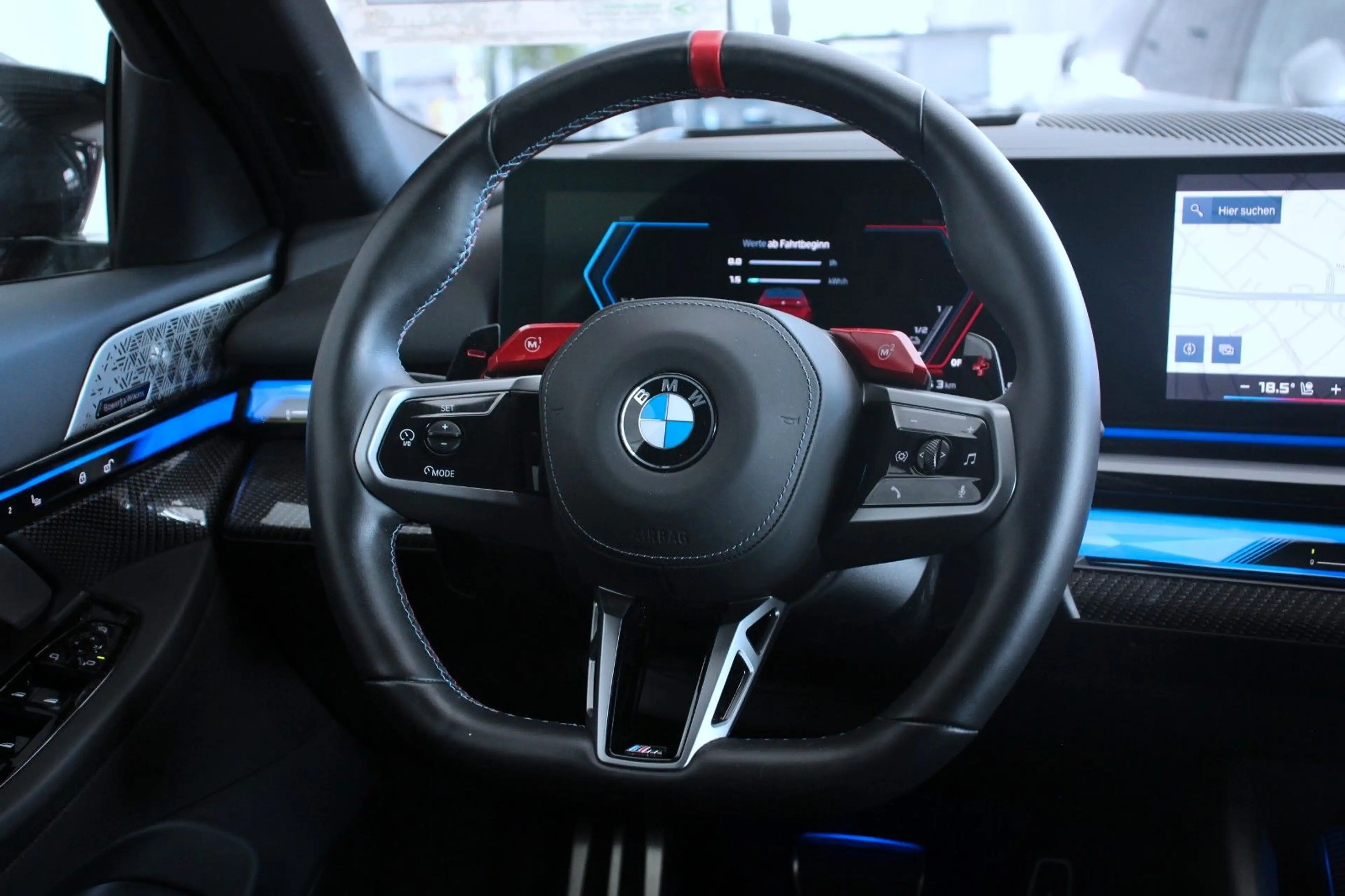 BMW M5 Limousine (G90) *A-LED*B&W*IconiGlow*CARBON — photo 11