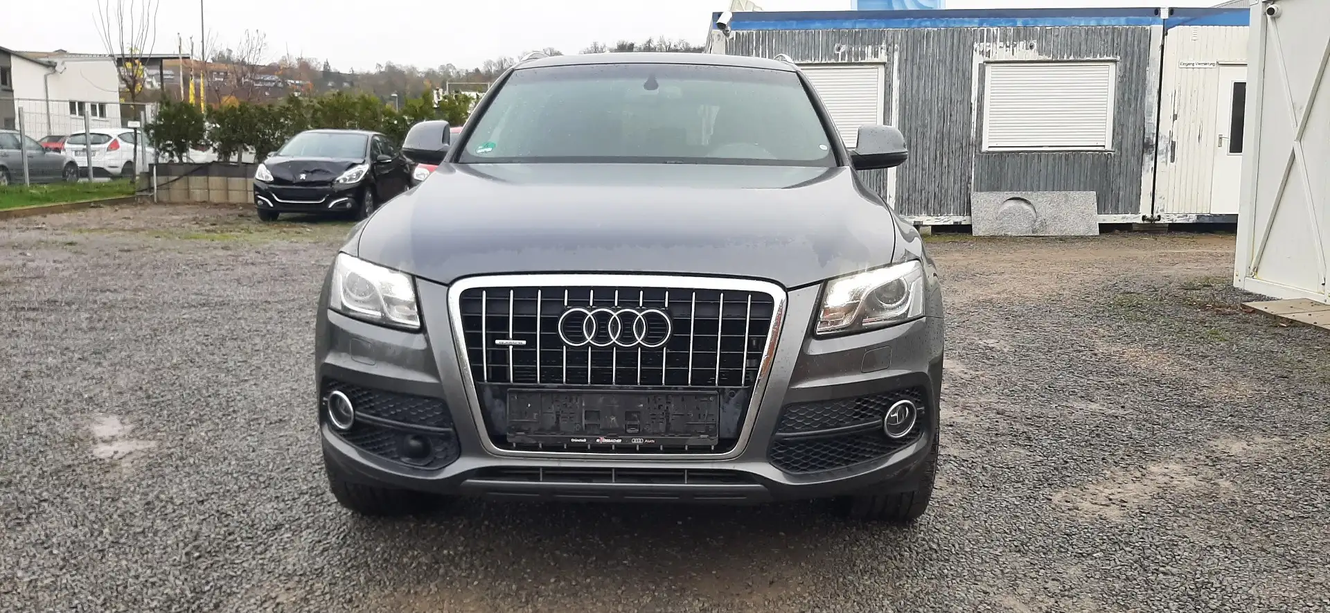 Audi Q5 3.0 TDI (176 kW) quattro Grau - 2
