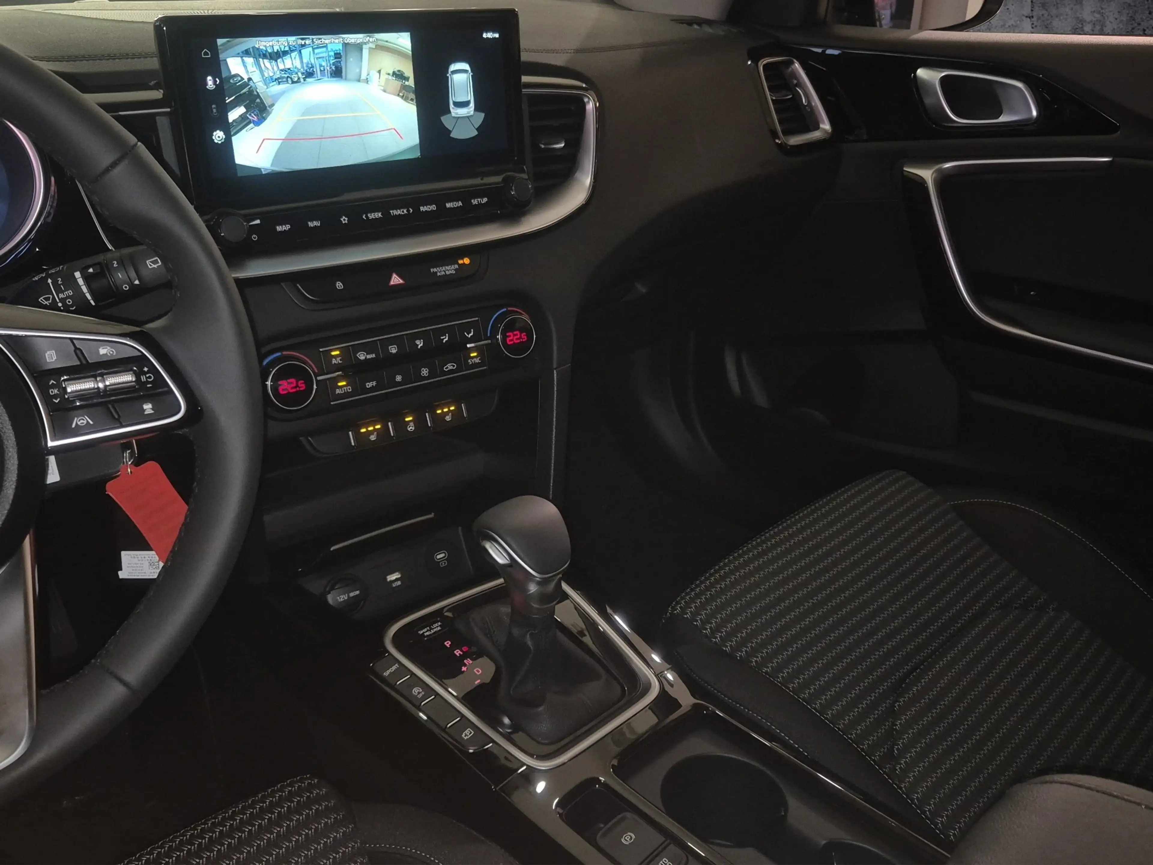 Kia Ceed / cee'd CEED 1.5T DCT VISION KOMF+ AHK NAVI KAMERA PDC — photo 15