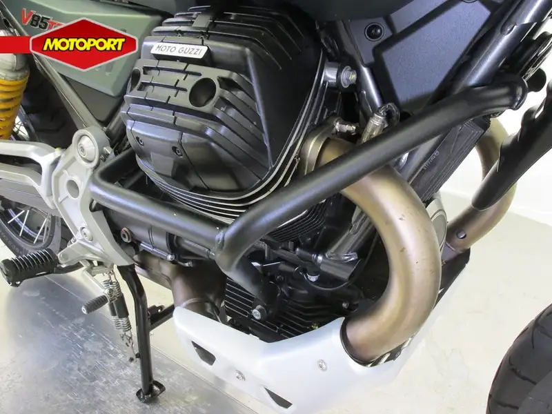 Moto Guzzi V 85 TT - foto 8