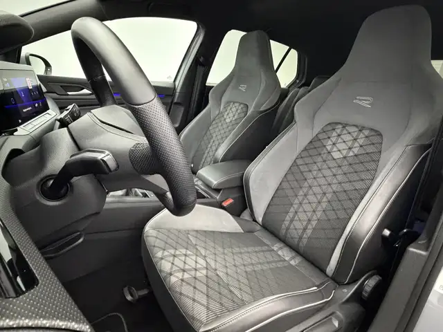 Volkswagen Golf view 12
