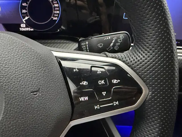 Volkswagen Golf view 11
