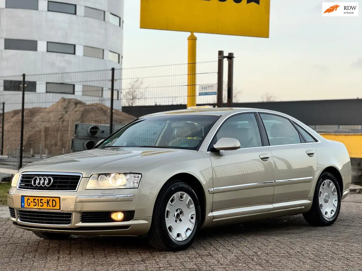 Audi A8 3.7 quattro|APK 09-12-2026|RIJD SCHAKELT PERFECT Gelb - 1