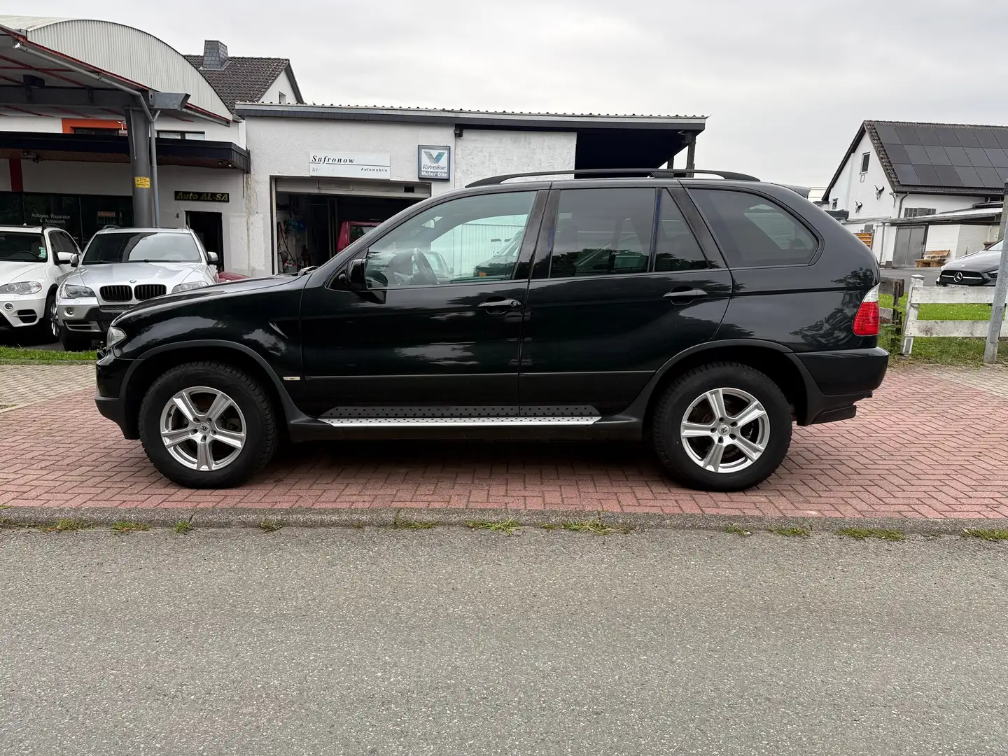 BMW X5 3.0d Panorama Leder Xenon AHK 3500kg Lagerschaden Schwarz - 2