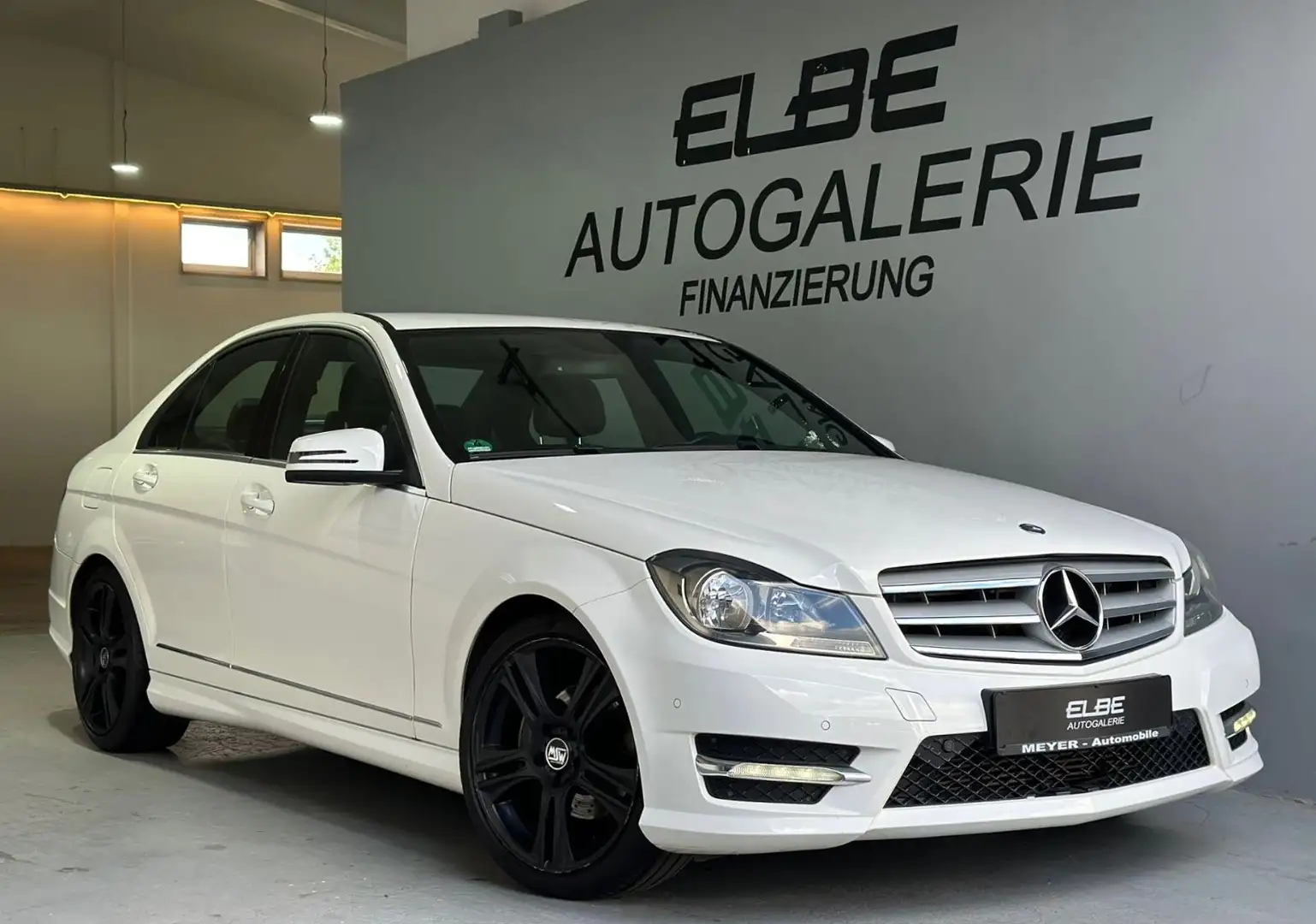 Mercedes-Benz C 200 CGI BlueEfficiency 7G-Tronic AMG-LINE Voll Wit - 1