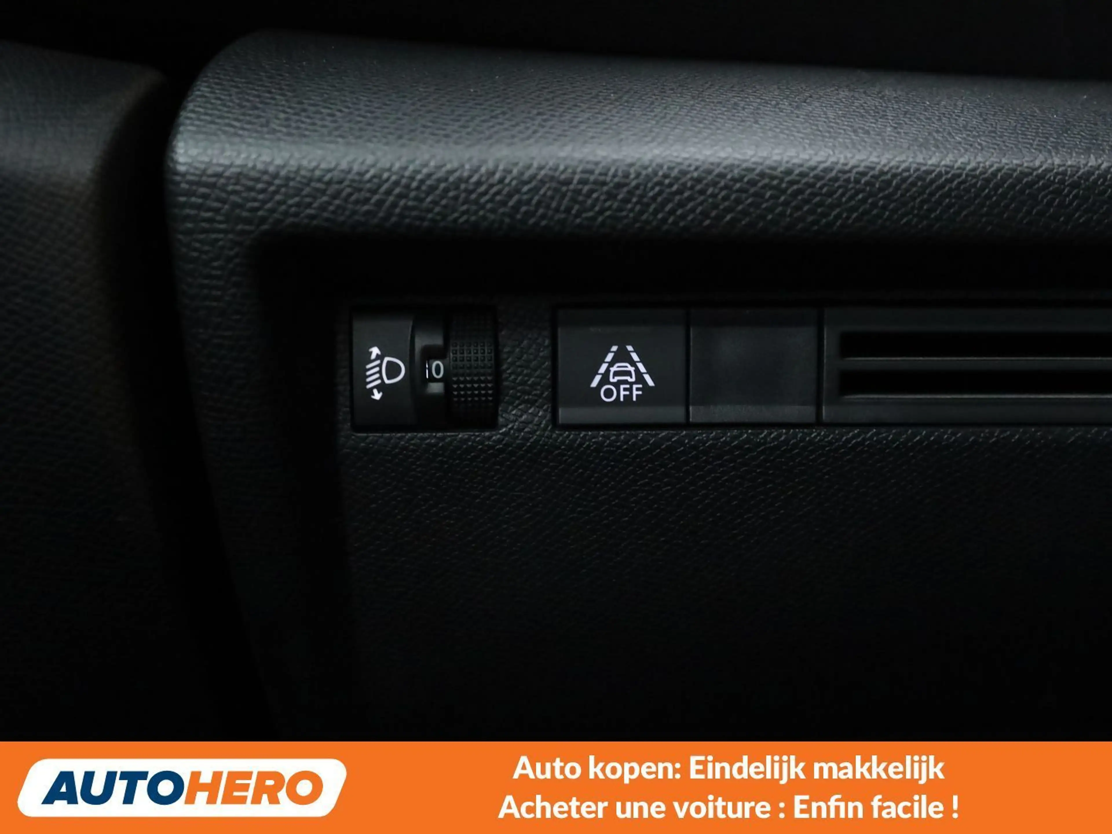 Citroen C4 1.2 PureTech Live Pack — photo 11