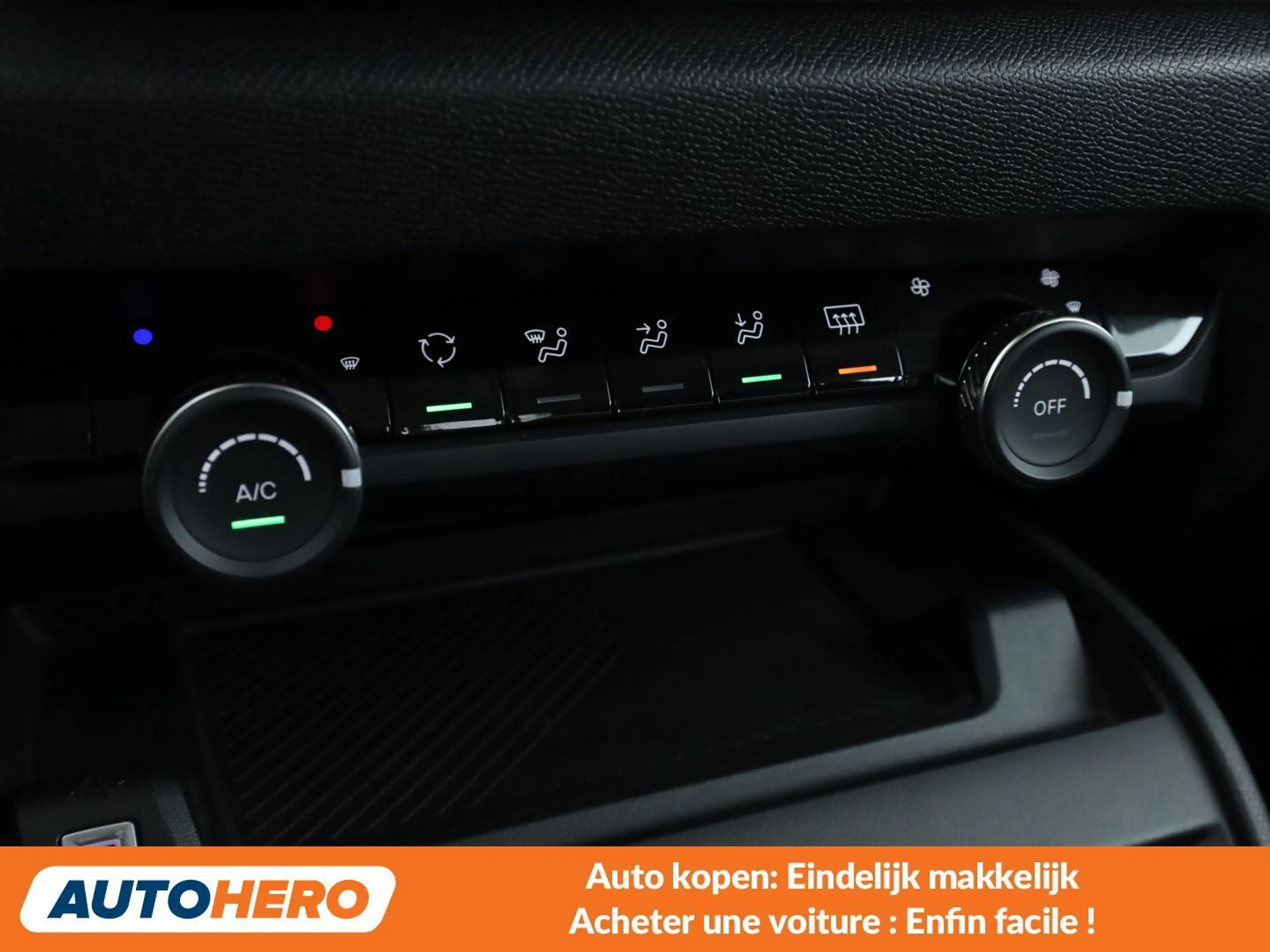 Citroen C4 1.2 PureTech Live Pack — photo 10